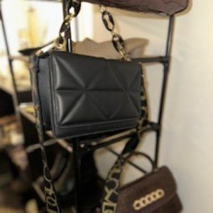 Women's crossbody